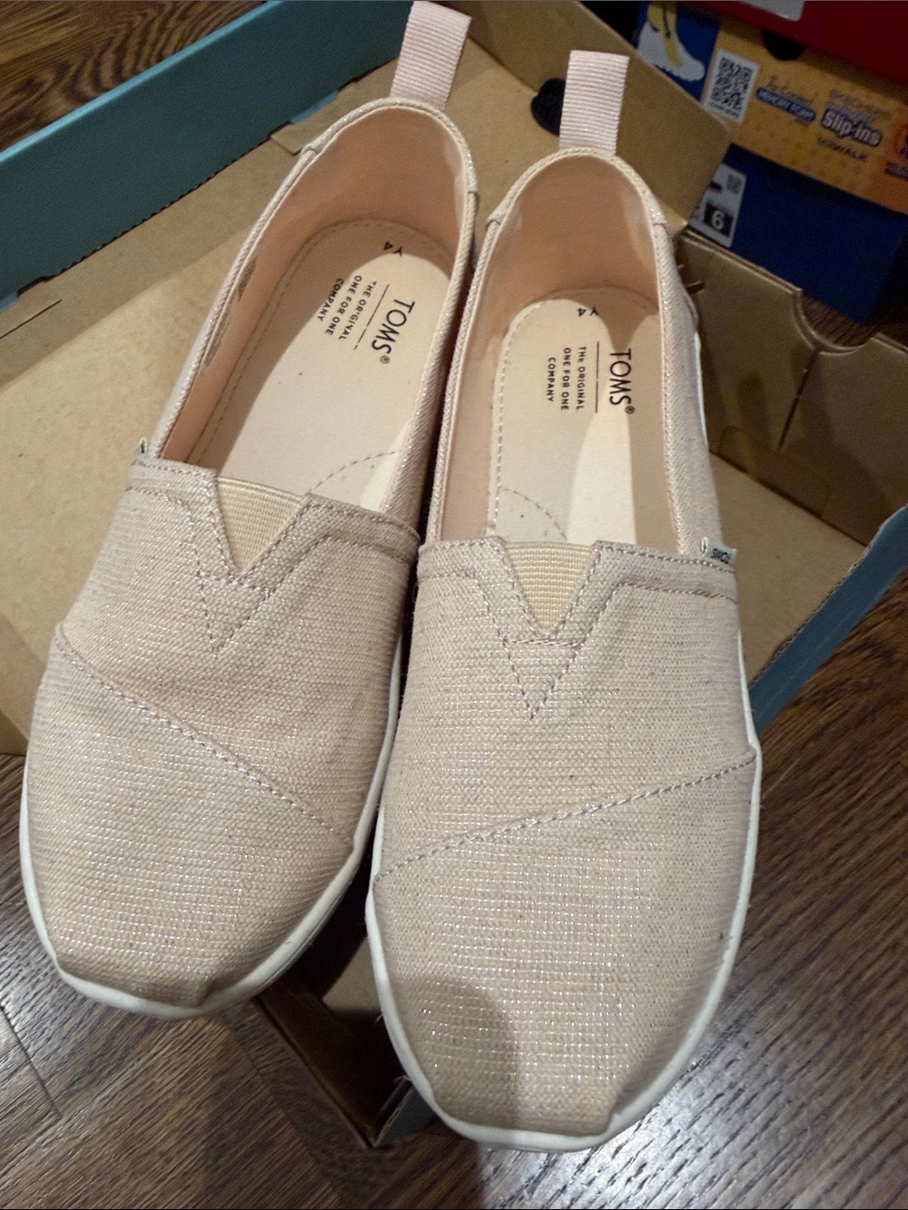 TOMS youth 4 Slip-On Alpargata peony subtle metallic - worn